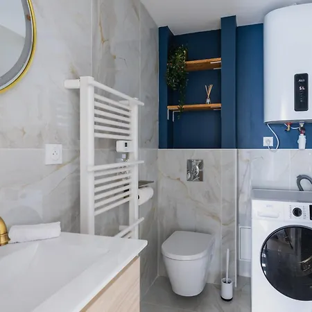 Le Requiem -terrasse -climatisation -gare Montluçon