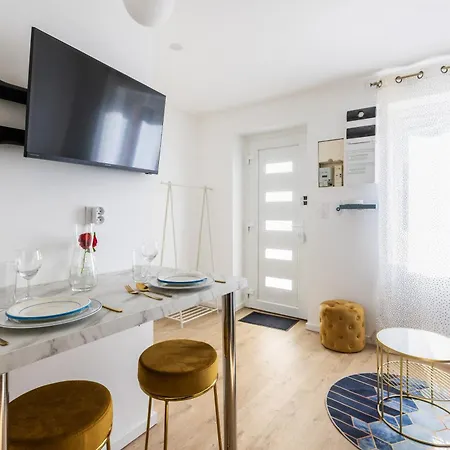 Le Requiem -terrasse -climatisation -gare