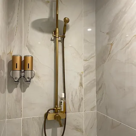 Appartement Le Requiem -terrasse -climatisation -gare *